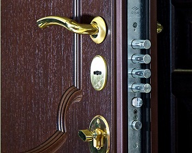 Замена замка на металлической двери Legran в Венёве