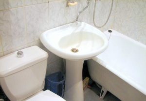 Установка раковины тюльпан в ванной в Венёве